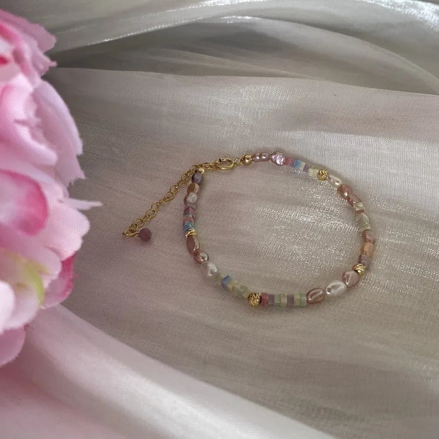 Natural pearl bracelet and necklace set with 14K gold-plating in U-shaped configuration