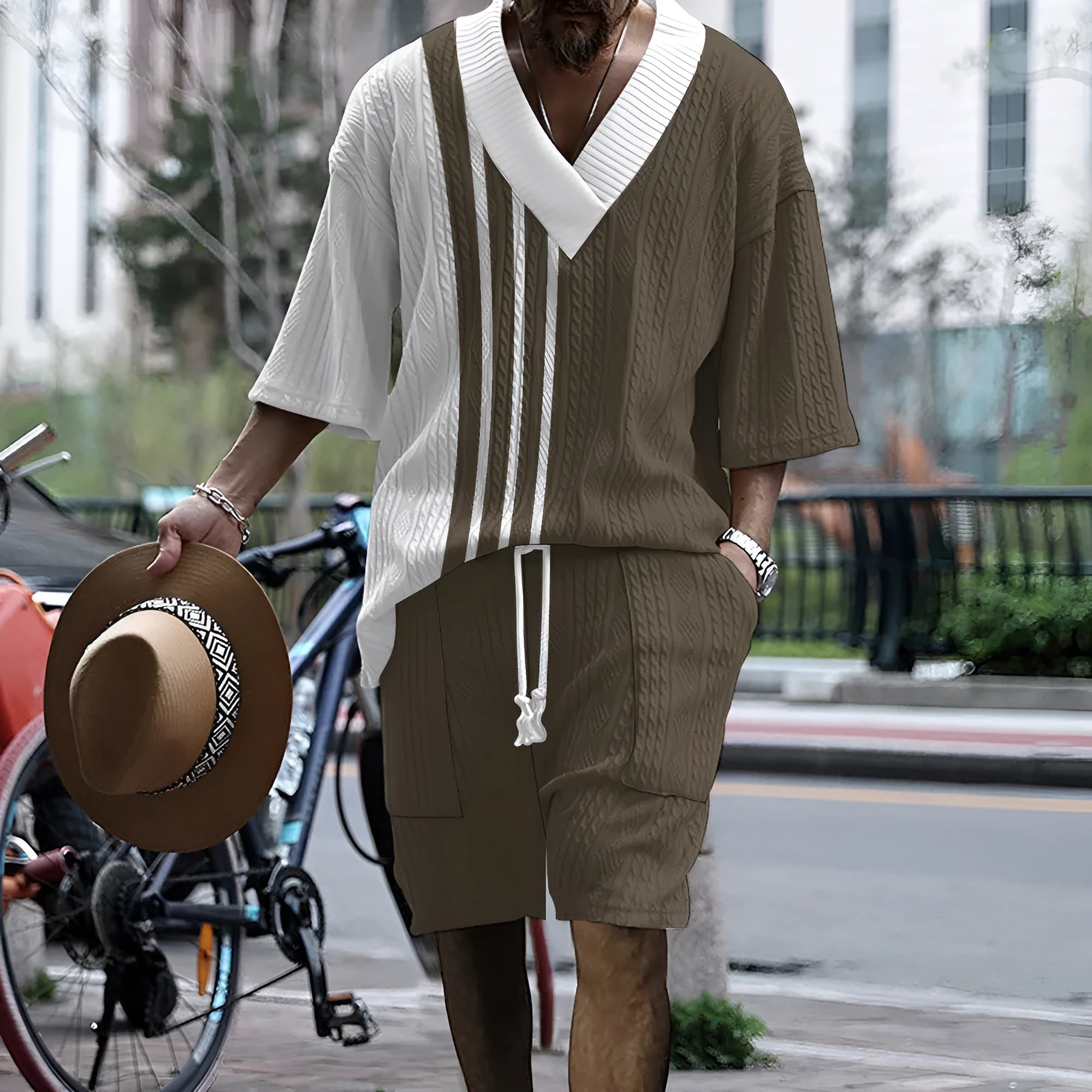 Men's casual knitted shorts suit set with short sleeves and drop-shoulder design