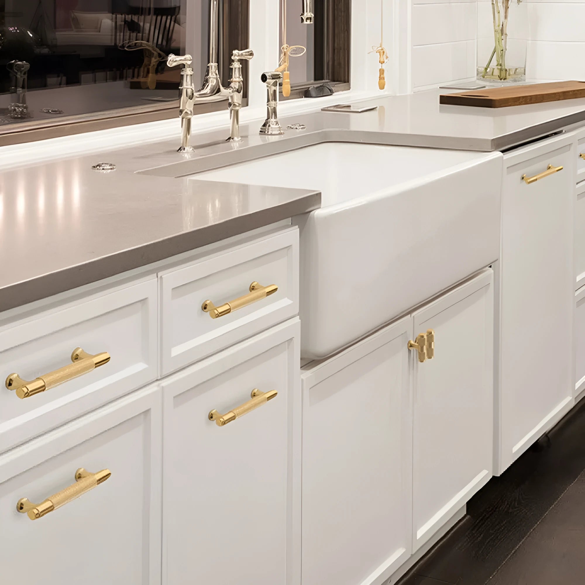 Brushed brass aluminium alloy drawer handle with European style for cabinets and wardrobes