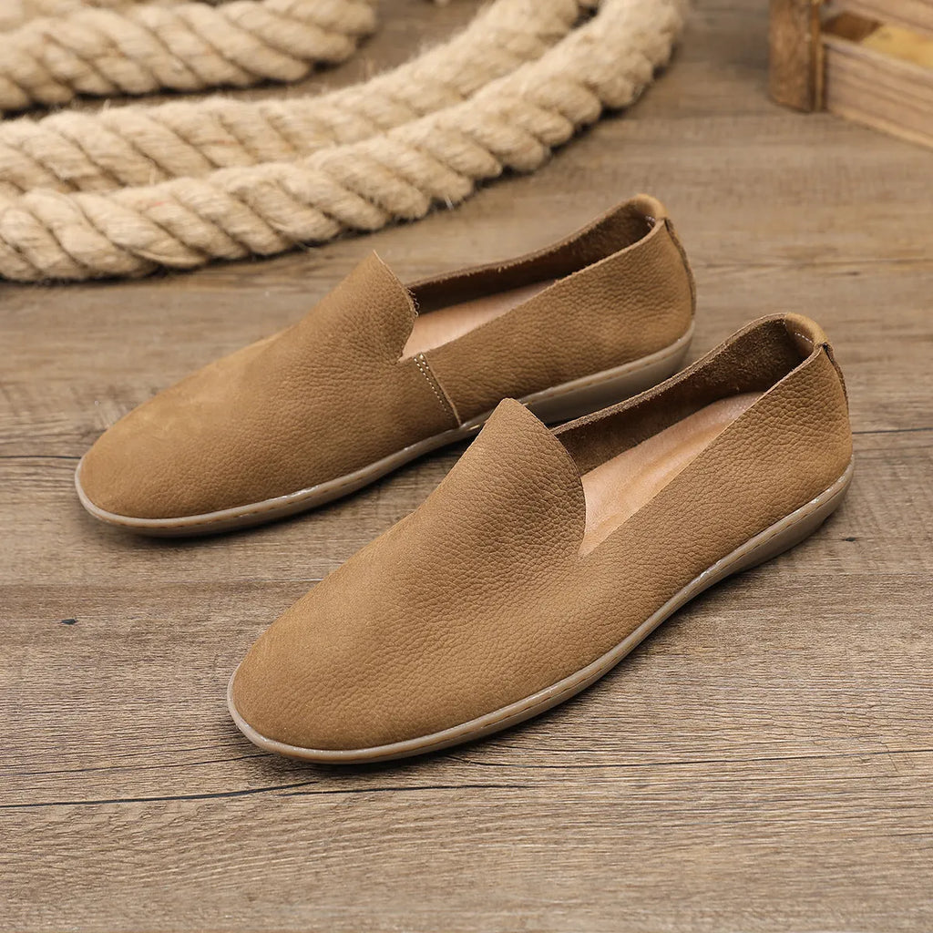 Handmade low-top men's shoes in khaki with a wedge flat heel and rubber sole.