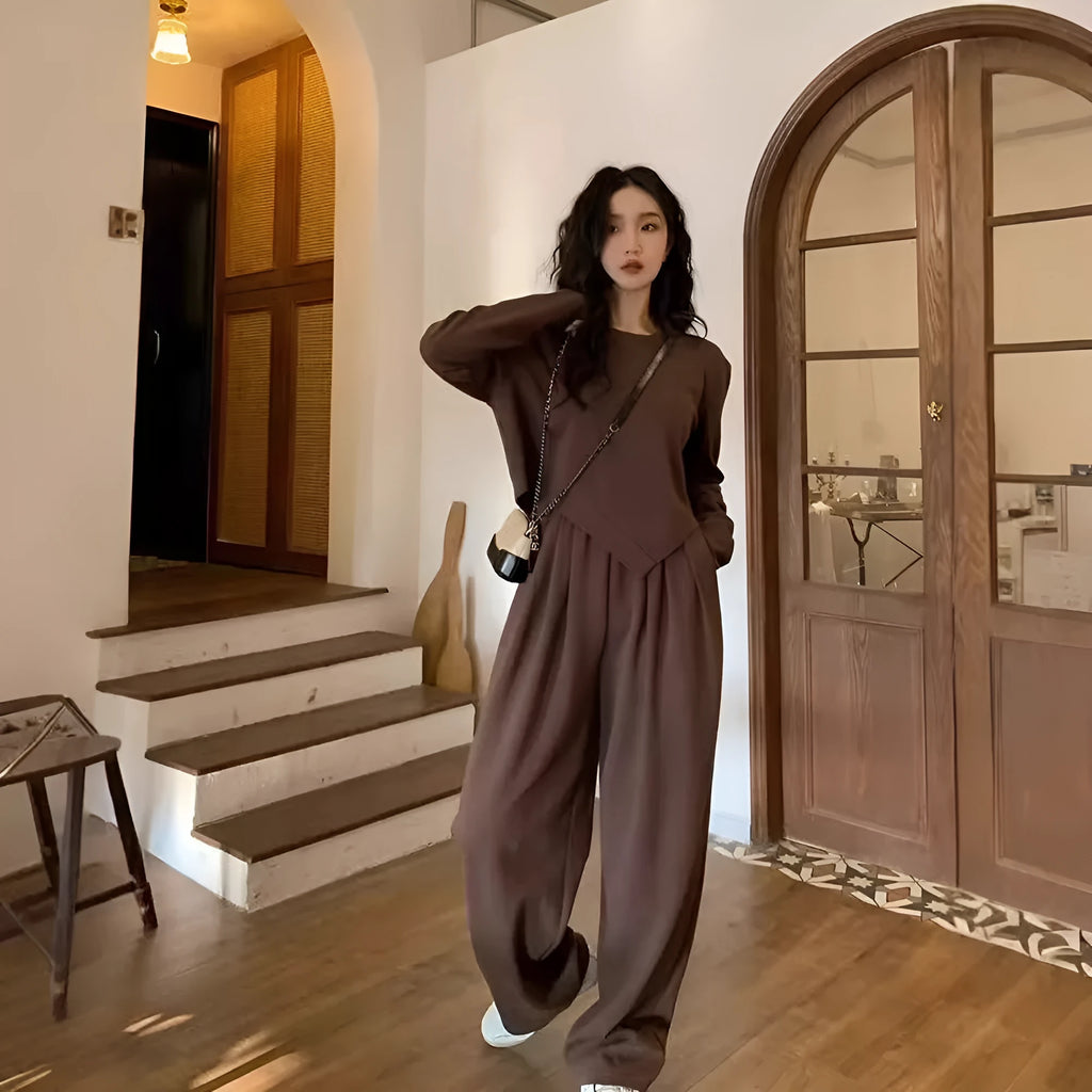 Women's khaki loose casual sports suit set with long sleeve top and trousers in Japanese Korean style.
