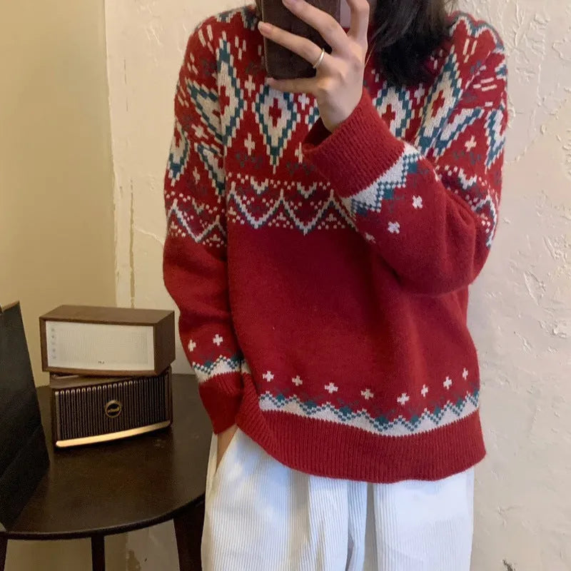Loose striped knitted pullover top with long sleeves in white retro style