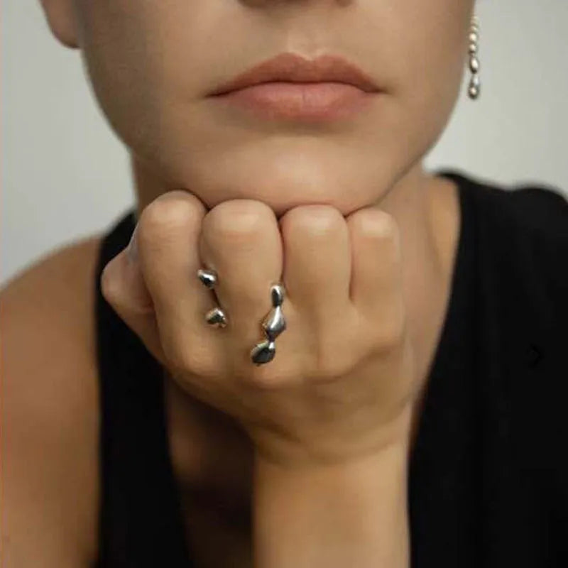 Brass fashion ring with spherical design in gold or silver colour for women's jewellery