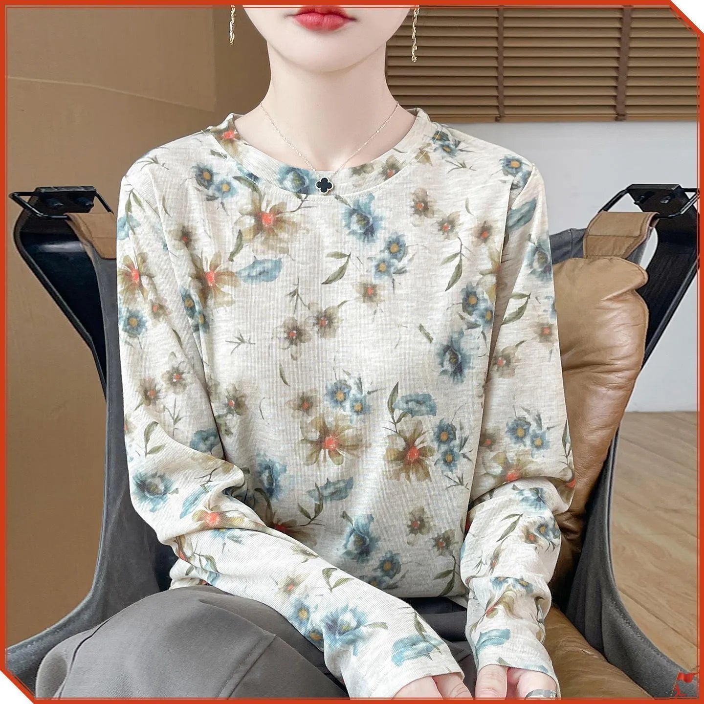 Women's round neck pullover top with floral print in Tencel cotton fabric