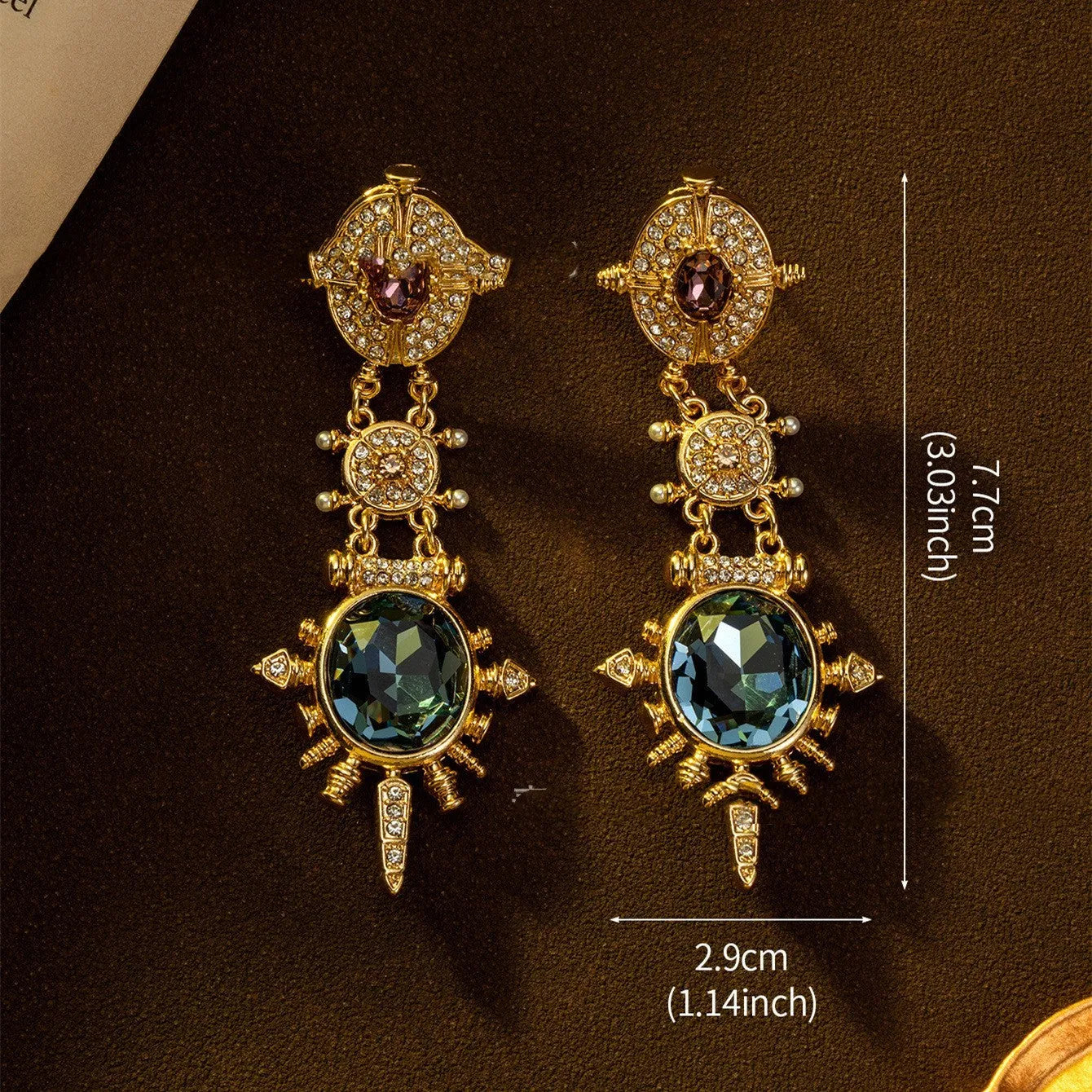 Pair of gold-coloured geometric round stud earrings with retro court style design