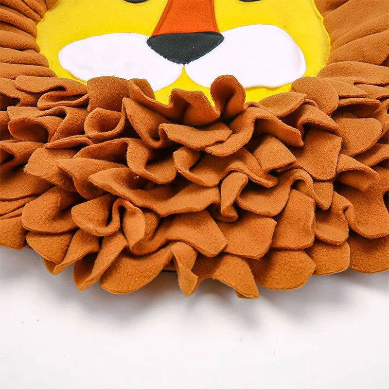 Brown Yizhiwen sniffing pad measuring 33cm for dogs and cats with food-hiding compartments