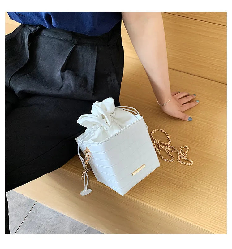 Korean style women's bucket messenger bag with chain strap in six colour options