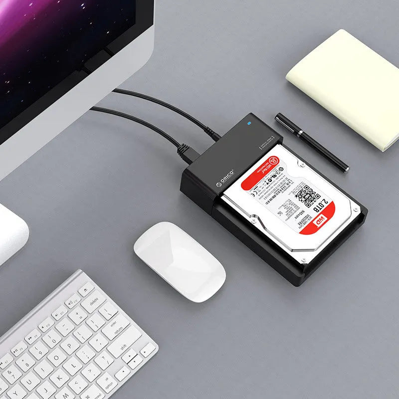 Black plastic hard disk storage case for 2.5-inch and 3.5-inch SATA drives with data cable