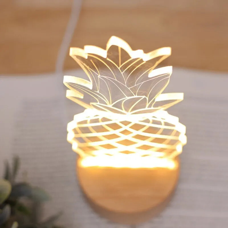 Pineapple-shaped bedside lamp with wood base and acrylic details measuring 24.5x10cm