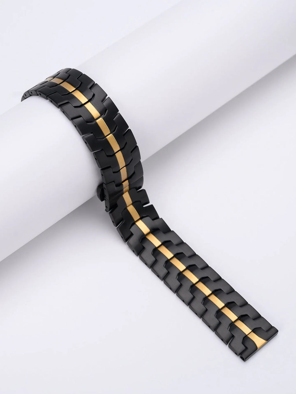 Stainless steel watch band for Samsung Galaxy Watch in silver, black, titanium, blue, and two-tone colour options.
