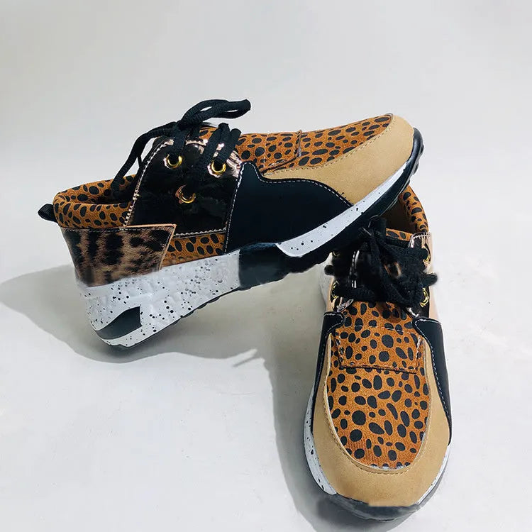 Women's wedge heel suede sneakers in leopard print with round toe and low-cut design
