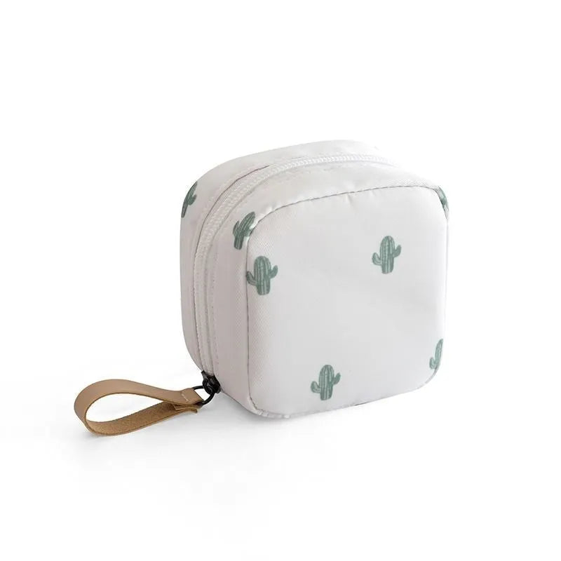 Cloth cube makeup storage bag in a choice of blue, pink, white or white pink colours.