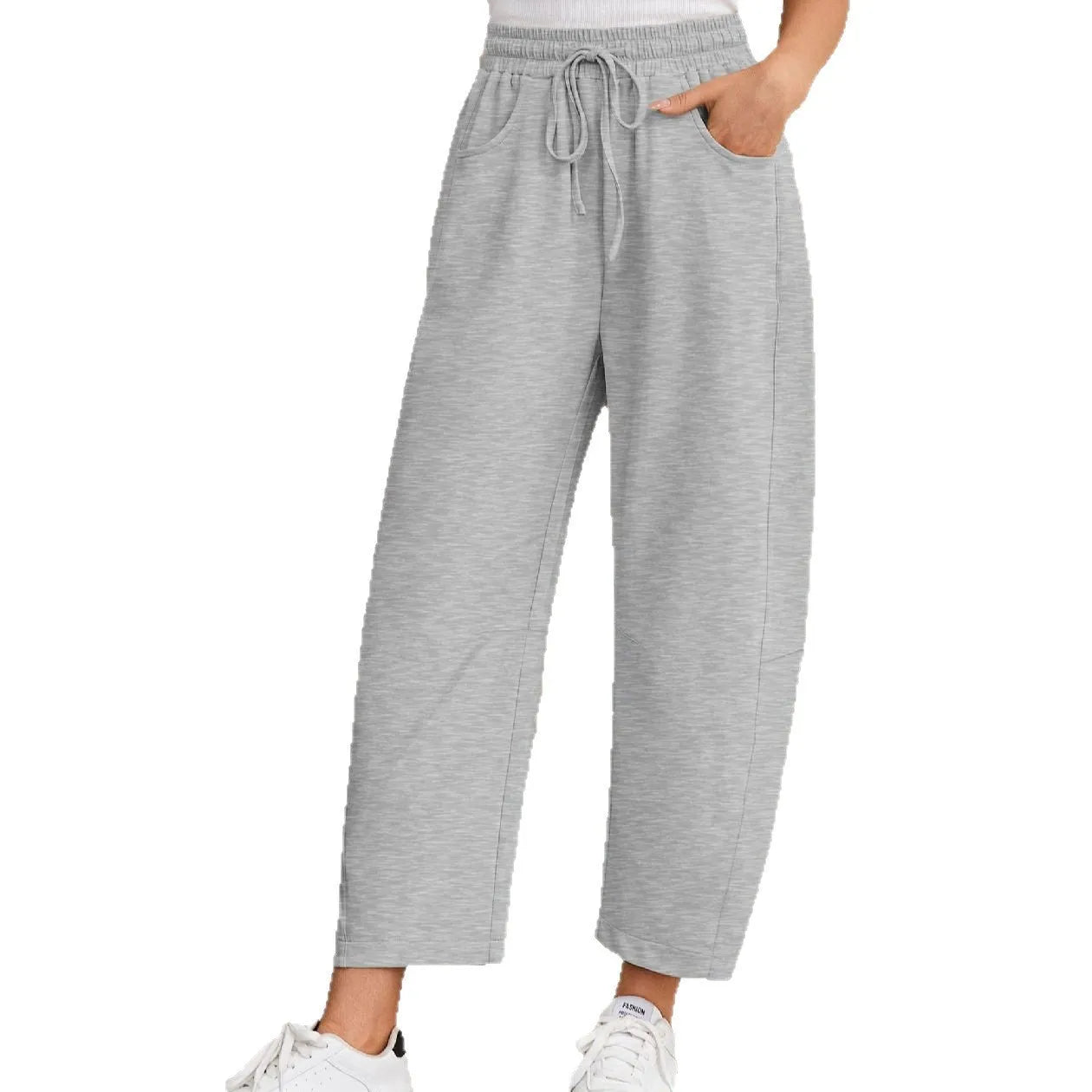 Loose fit cropped sweatpants with elastic drawstring waist in street fashion style