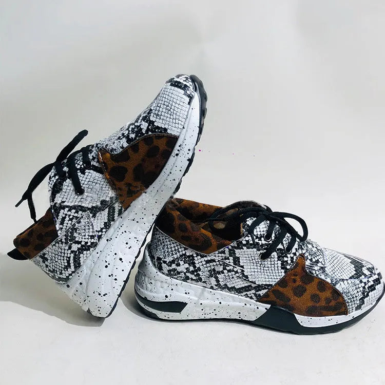 Women's wedge heel suede sneakers in leopard print with round toe and low-cut design