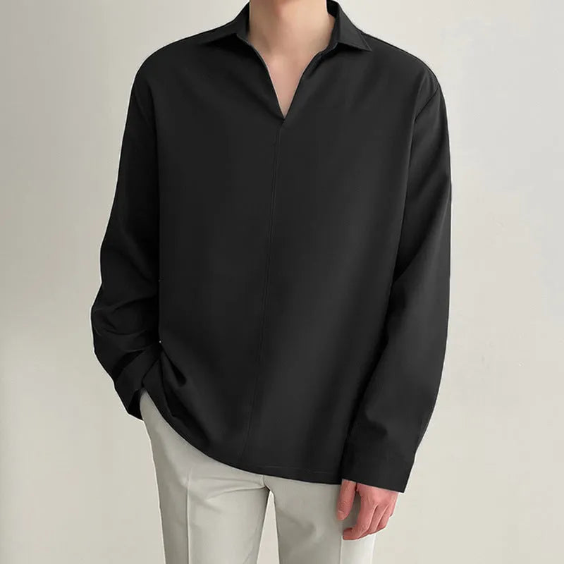 Men's loose lapels polyester pullover shirt in a solid colour, long sleeves, suitable for work wear.