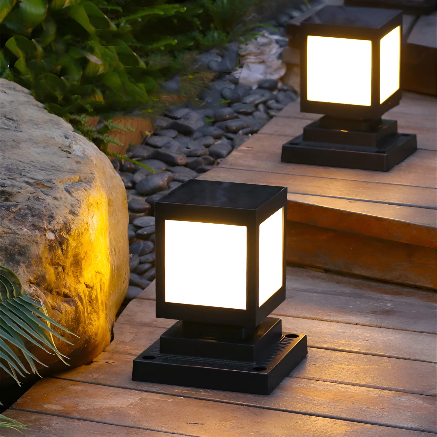 Solar garden lights with LED illumination for outdoor courtyards and tables