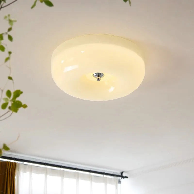 Cream style American design ceiling light with three-colour light, available in 30cm and 40cm diameters
