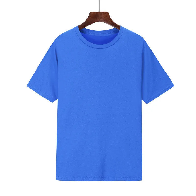Man wearing a black loose-fit cotton T-shirt, short sleeves, crew neck.