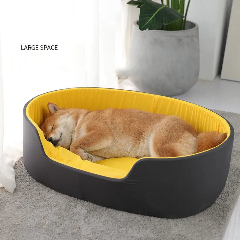 Washable cloth pet kennel for dogs and cats in black or green colour