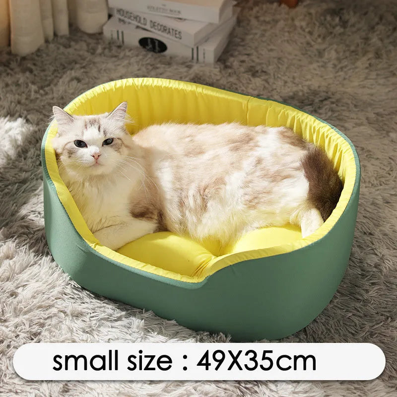 Washable cloth pet kennel for dogs and cats in black or green colour