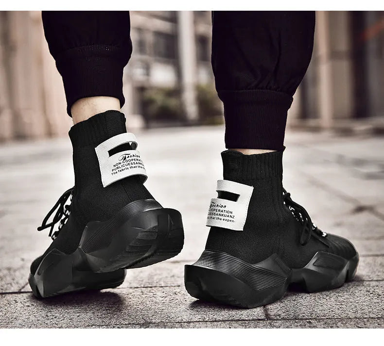 Men's black and white casual sports shoes with mesh lining available in sizes 39-47 UK