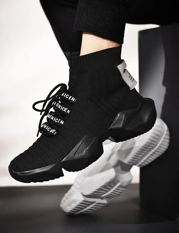 Men's black and white casual sports shoes with mesh lining available in sizes 39-47 UK