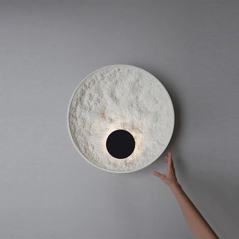 White iron wall lamp in modern design available in 300mm and 500mm sizes