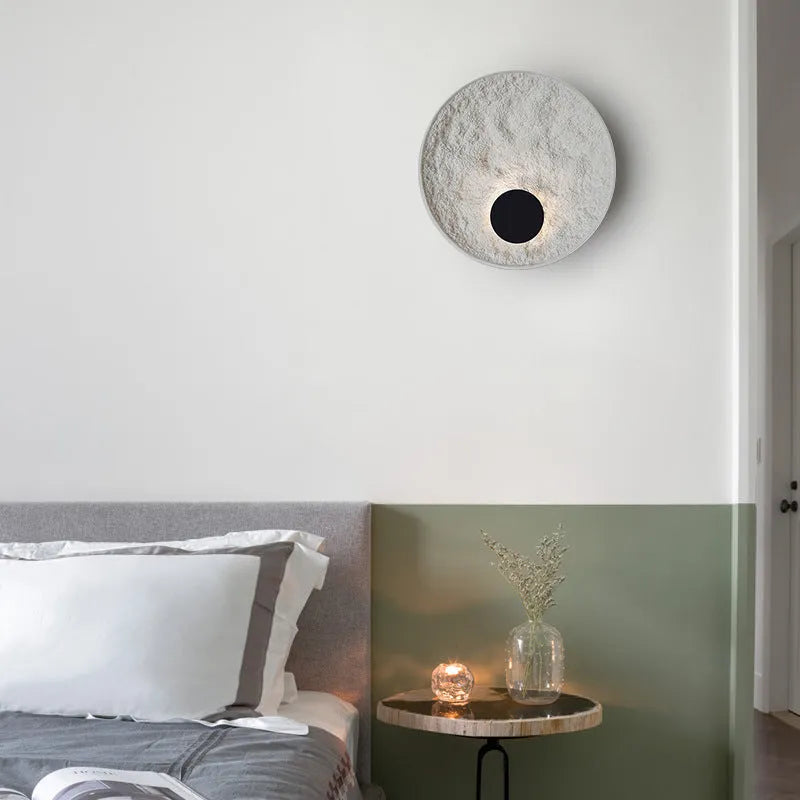 White iron wall lamp in modern design available in 300mm and 500mm sizes