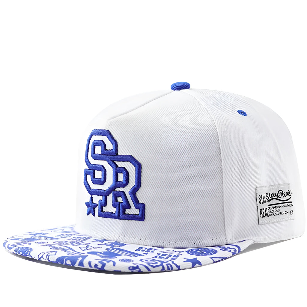 Letter-embroidered cotton baseball hat with adjustable strap in black and white colour options