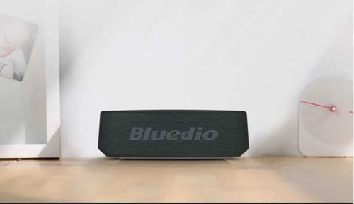 Black BS-6 Bluetooth smart speaker with 52mm driver unit and micro-USB charging port