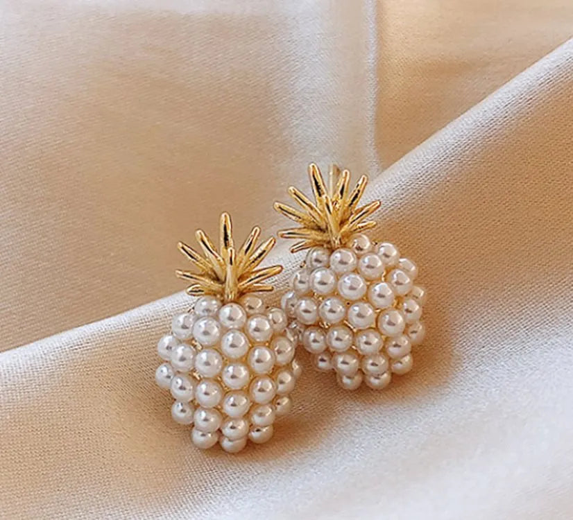 Korean-style pineapple starfish pearl earrings in gold, silver, pearl flower, and starfish pearl electroplated alloy.