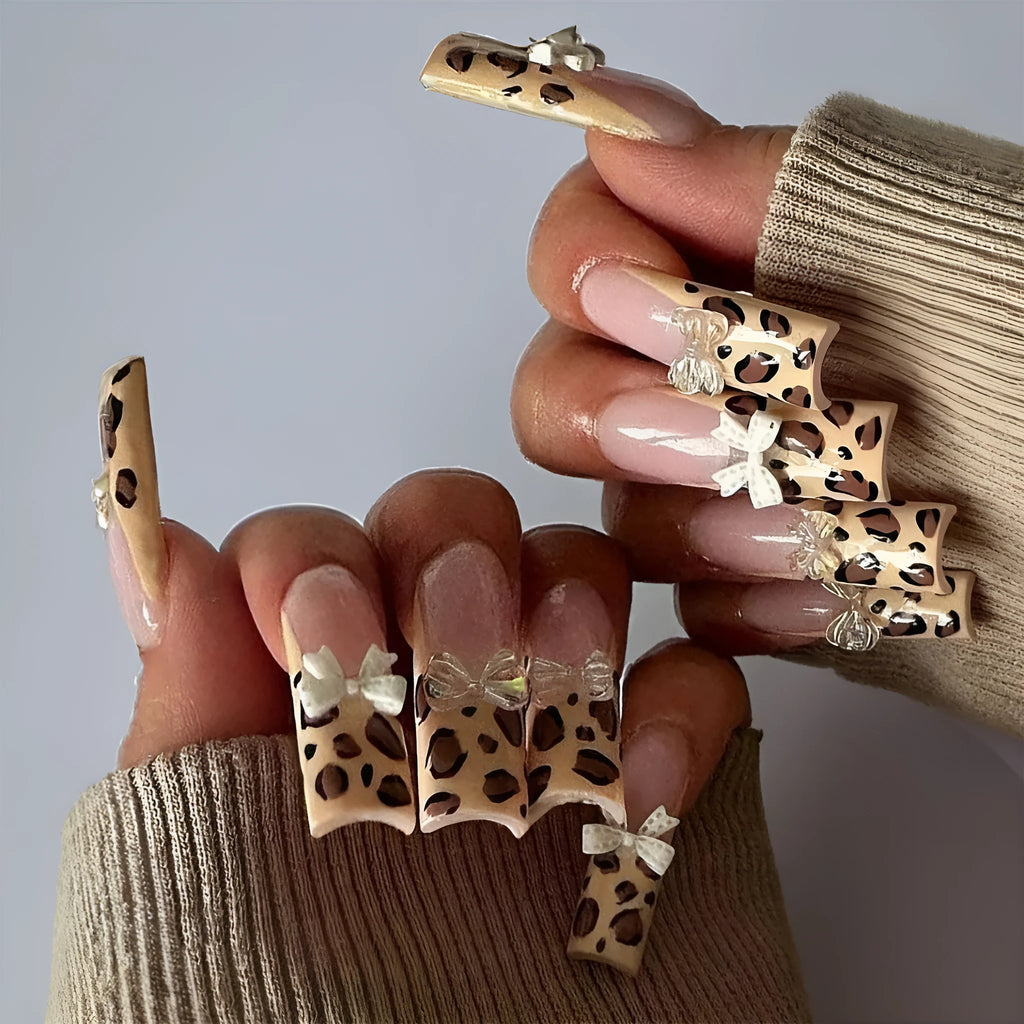 Leopard print butterfly design false nails set with 3D plastic decorations for women's nail art