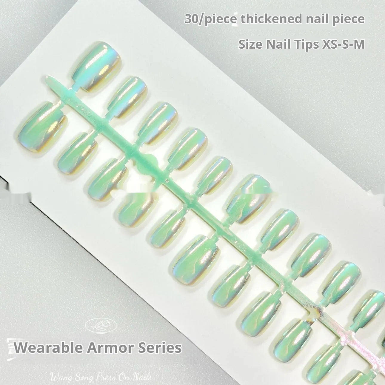 Set of false nails with electroplated cat's eye and aurora finish in short ladder sizes
