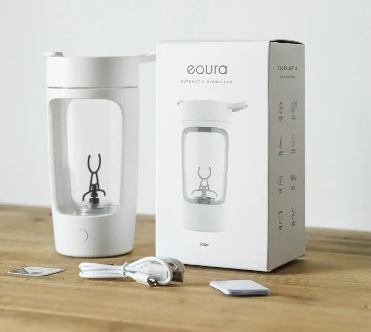 Portable automatic mixing cup in white with 650ml measurement markings visible