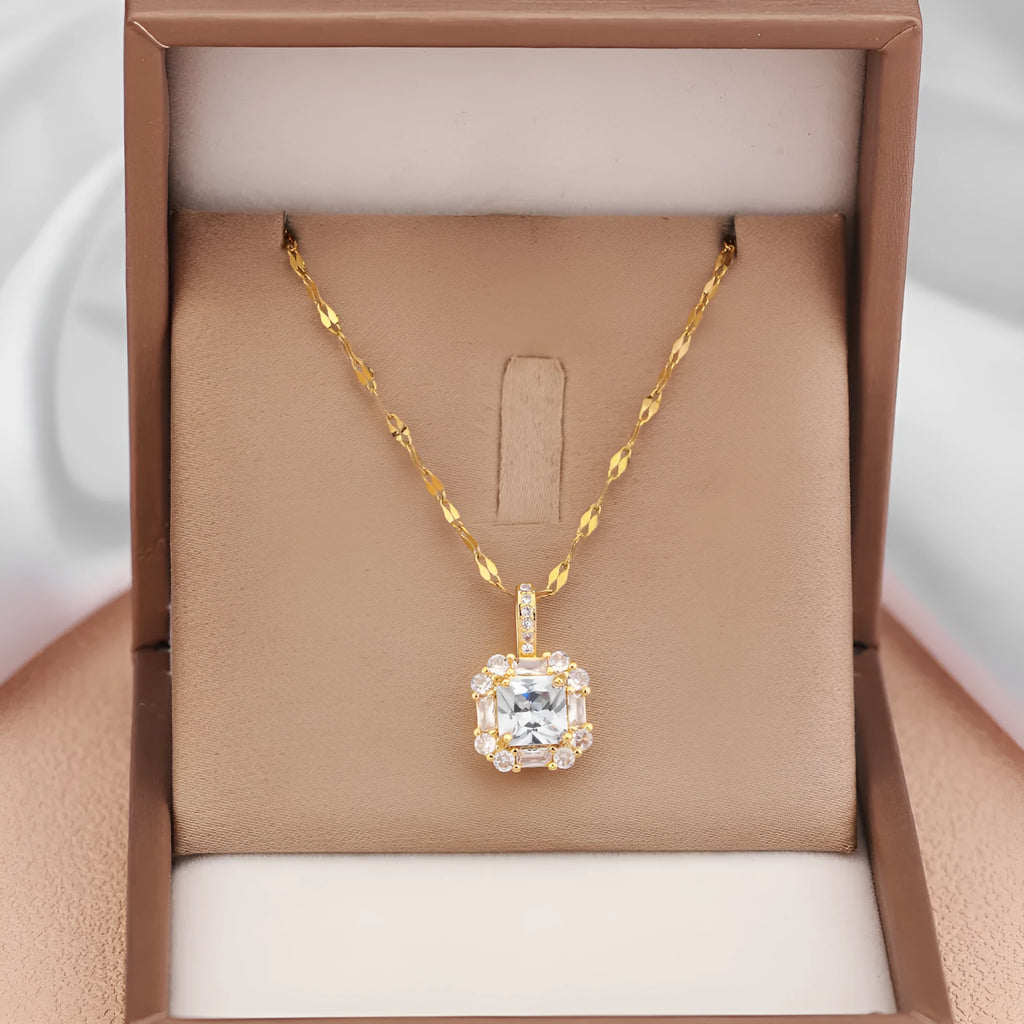 Women's geometric clavicle chain with mixed gem inlaid on titanium steel water wave chain