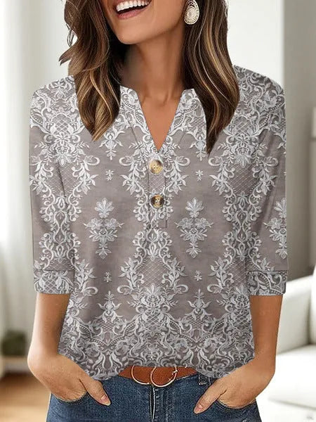 Women's casual V-neck top with 3D printed pattern in loose fit style