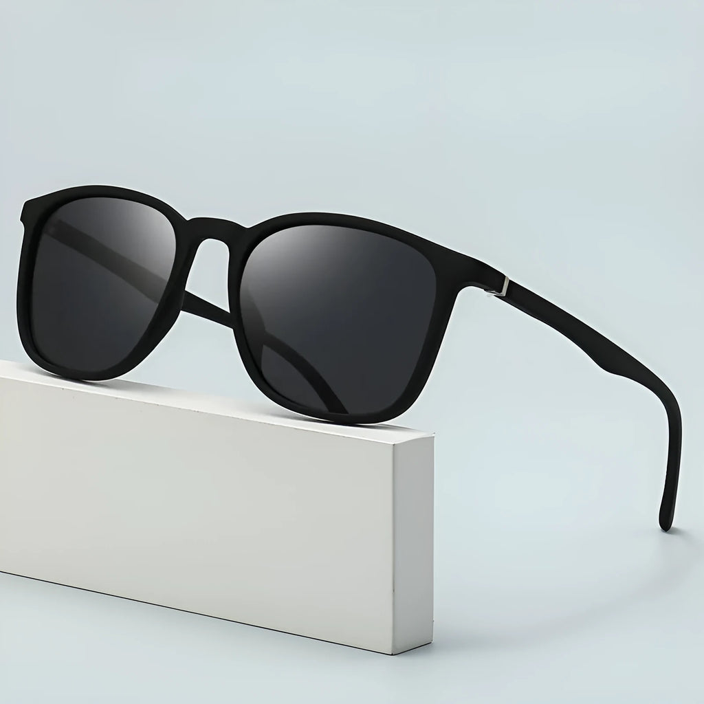 Men's UV400 polarized sunglasses with elastic paint spectacle foot in black frame with dark green lens