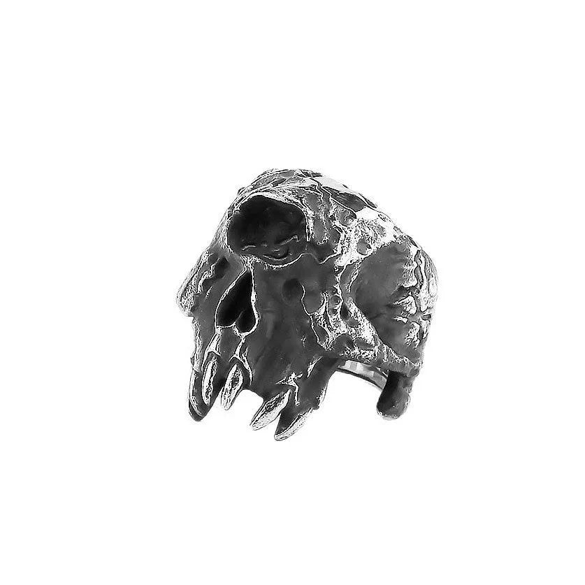 Alloy finger ring with one-eyed skull motif in retro punk style, showing electroplated metallic finish.