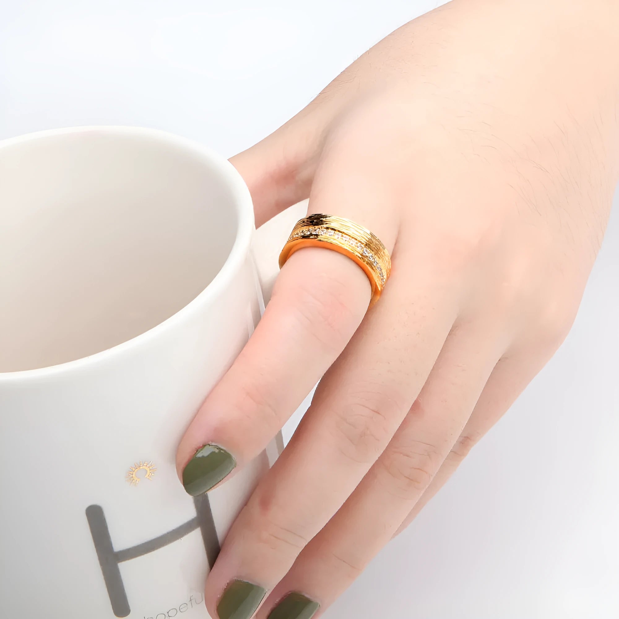 Gold geometric zircon ring for women in sizes 6, 7, and 8 with electroplated copper construction