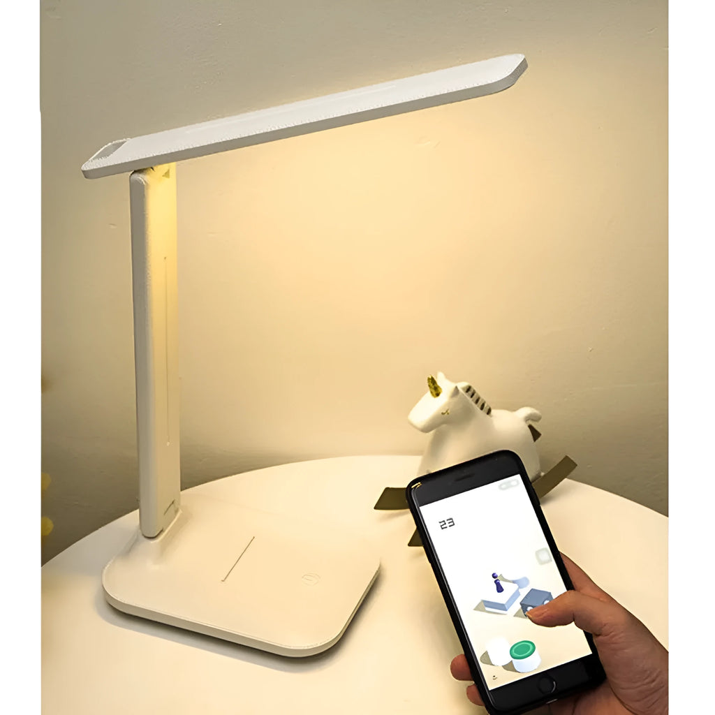 White touch dimming bedside lamp with USB charging for children's bedrooms