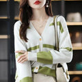 Women's striped knitted cardigan with 3D pattern, V-neck and button front in slim fit