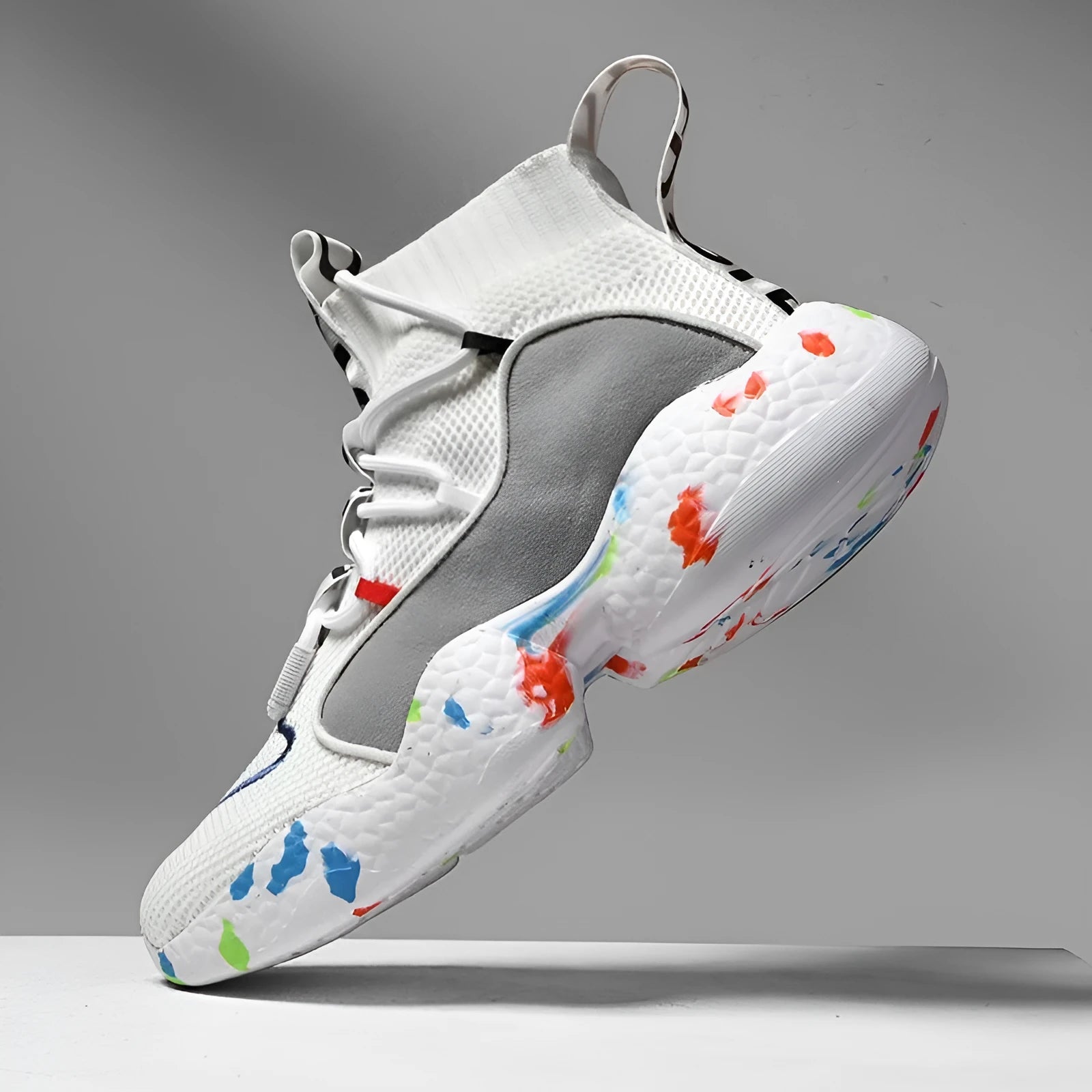 Men's camouflage vulcanise sneakers with mesh upper and rubber sole in black or white pattern