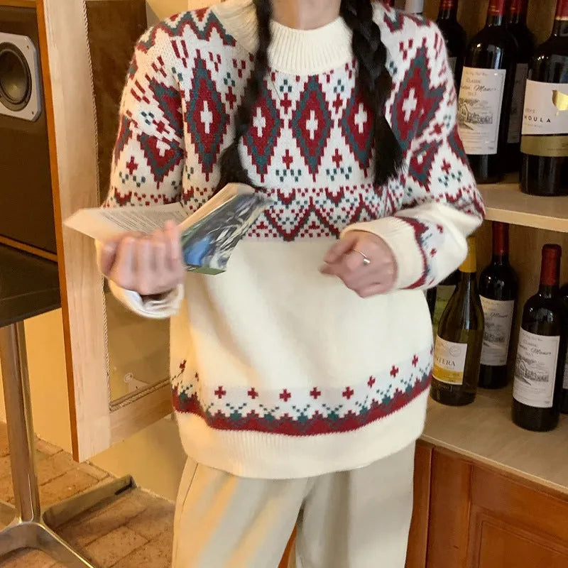 Loose striped knitted pullover top with long sleeves in white retro style