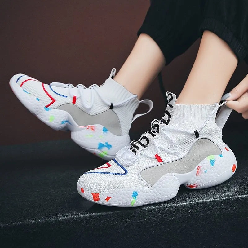 Men's camouflage vulcanise sneakers with mesh upper and rubber sole in black or white pattern