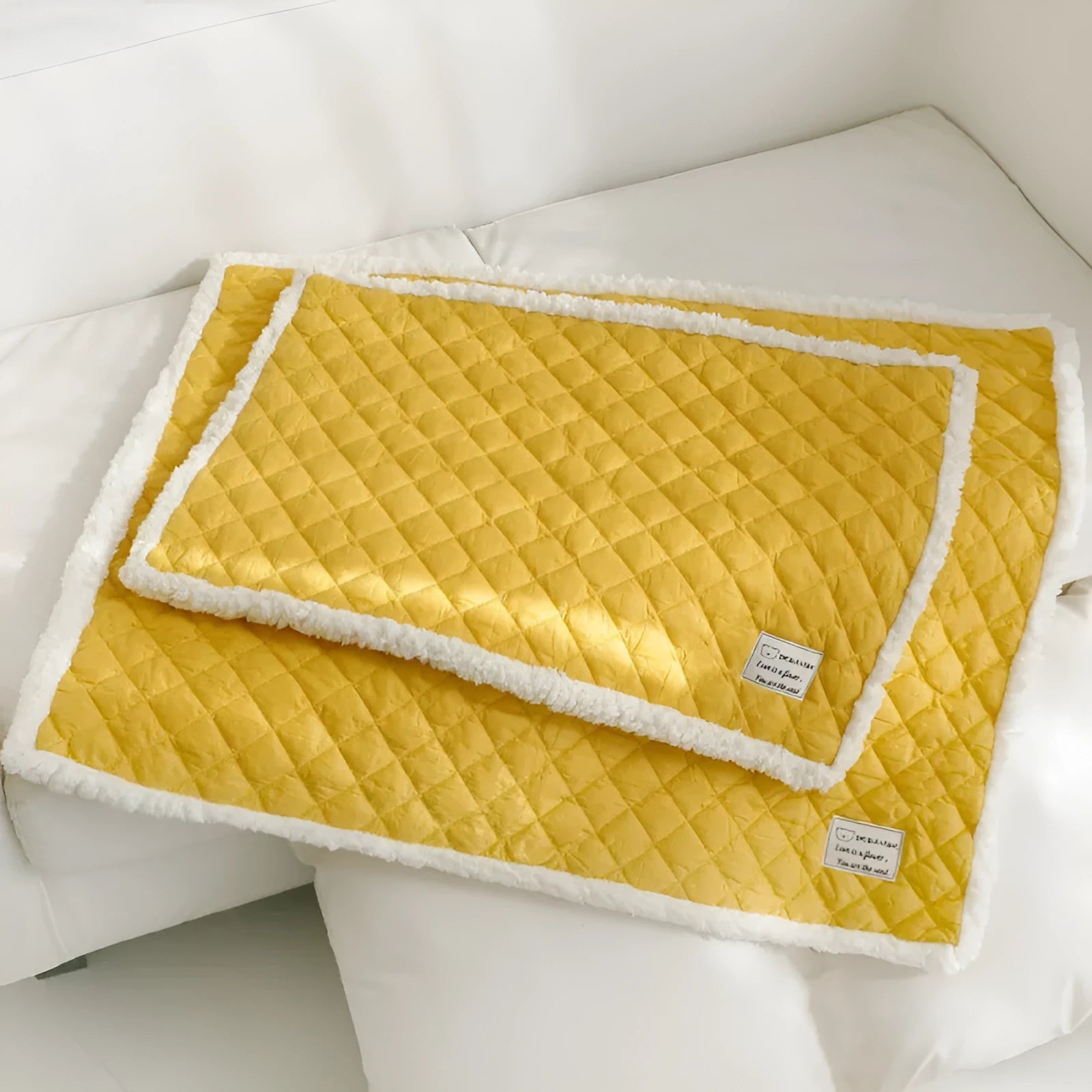 Soft Cloth Pet Blanket for Cats Machine Washable Pet Bed Cage Liner Available in M L XL Sizes in Blue Gray Pink Yellow Colour Options