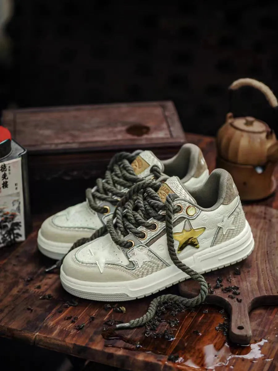 Leather platform running shoes in West Lake dragon well tea colour with round toe and lace-up design