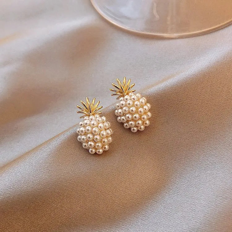 Korean-style pineapple starfish pearl earrings in gold, silver, pearl flower, and starfish pearl electroplated alloy.