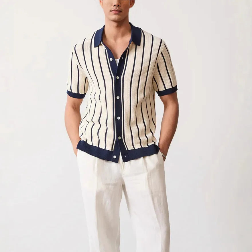 Men's white knitted short sleeve shirt with asymmetric lapel design in British style