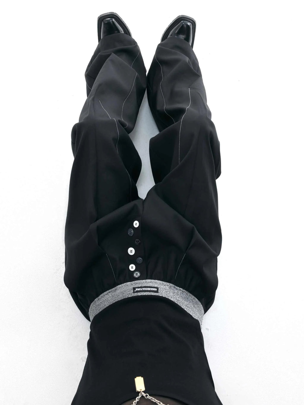 Drooping straight suit pants with button open line design detail on high waist straight-leg trousers