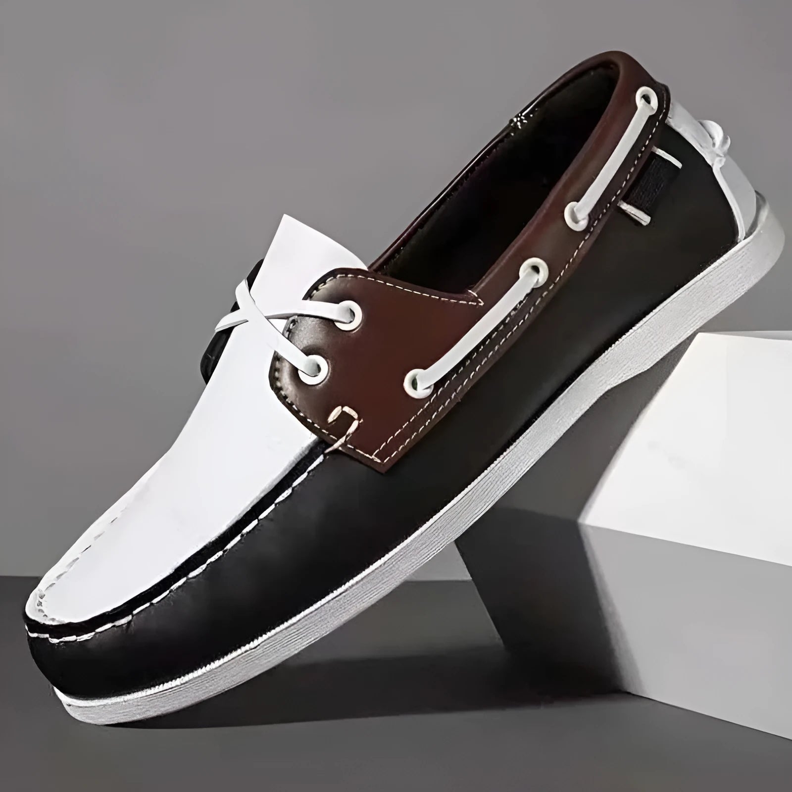 Men's solid-colour casual shoes with a round toe and flat heel, shown in an artificial PU material.